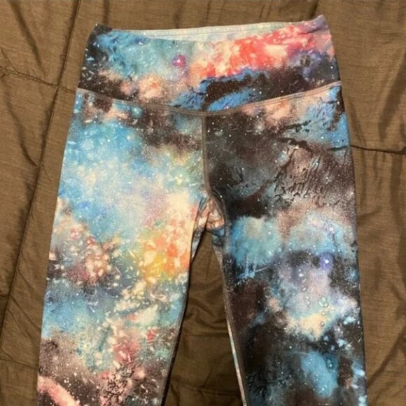 Silver Icing Small Exclusive Crops - Lot of 2 - Picture 2 of 7